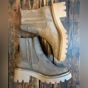 Universal Thread Brown Ankle Boots